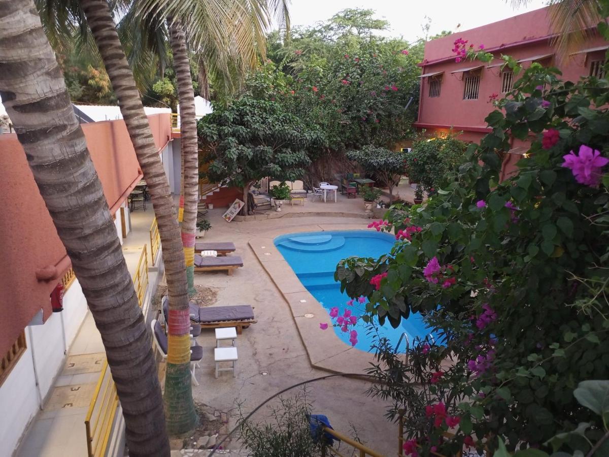 Guesthouse Dalal Ak Jamm Мбур Екстериор снимка