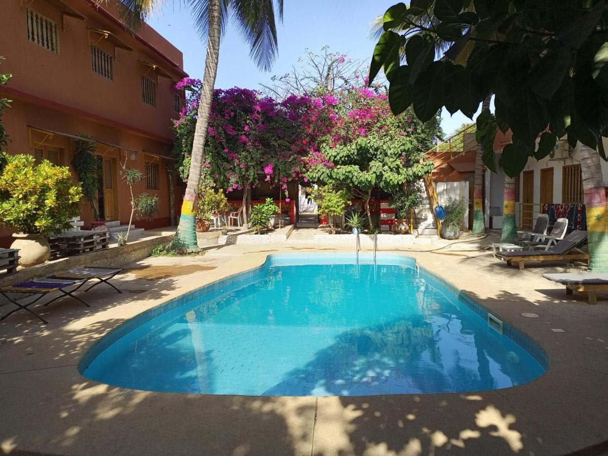 Guesthouse Dalal Ak Jamm Мбур Екстериор снимка