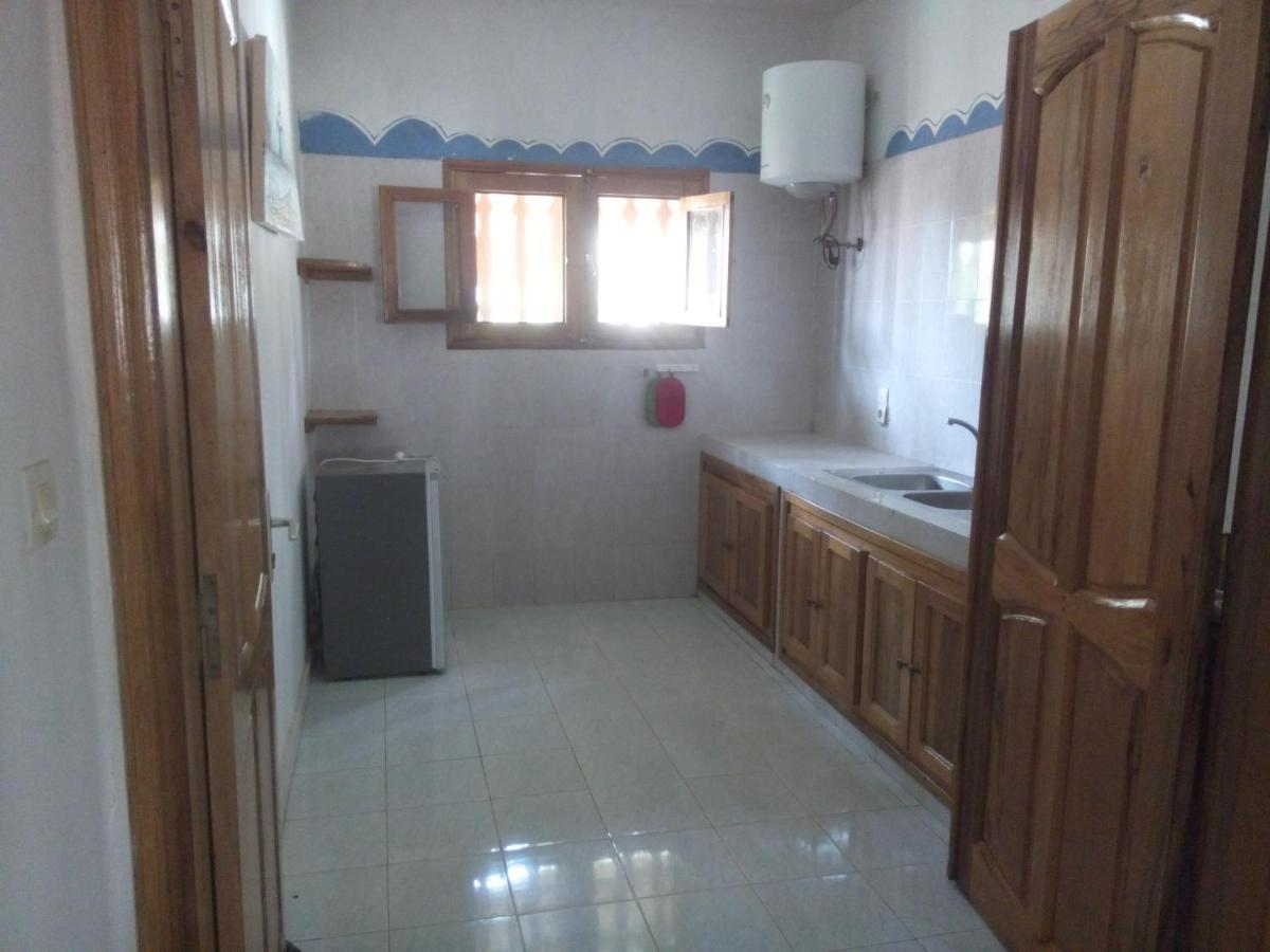 Guesthouse Dalal Ak Jamm Мбур Екстериор снимка