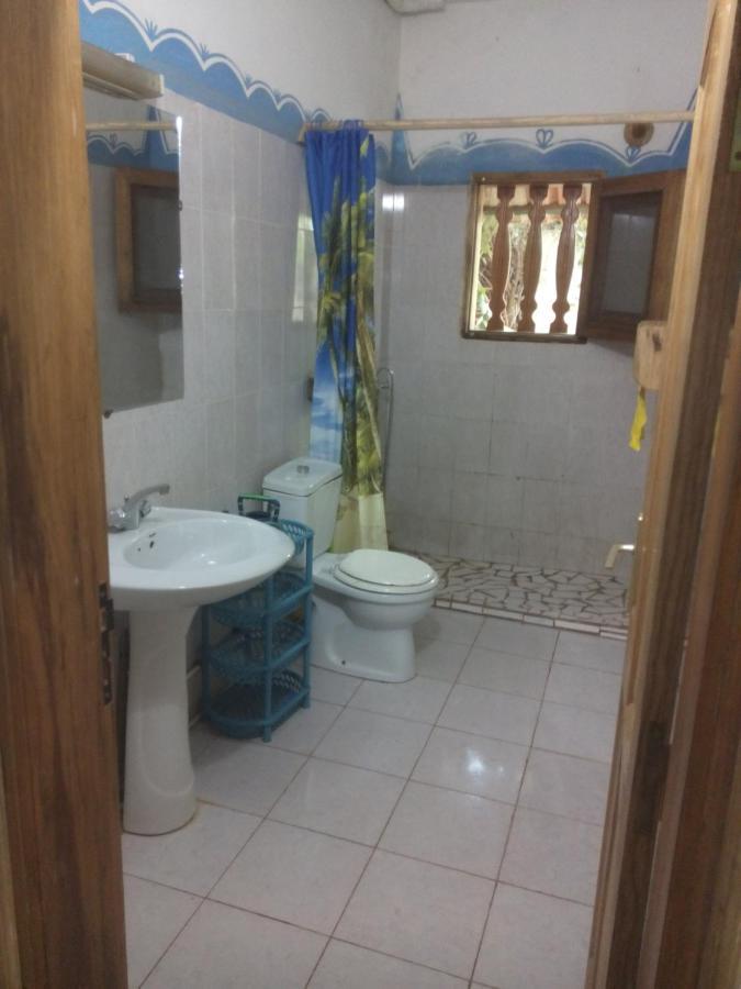 Guesthouse Dalal Ak Jamm Мбур Екстериор снимка