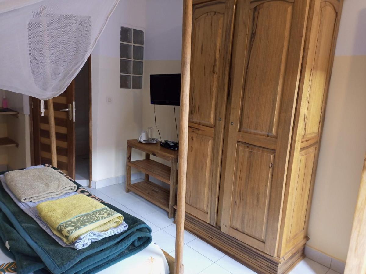 Guesthouse Dalal Ak Jamm Мбур Екстериор снимка